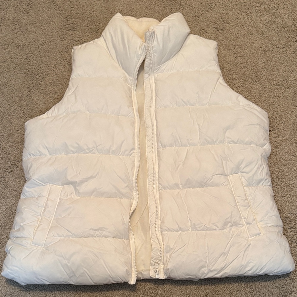 Old Navy White Puffer Vest